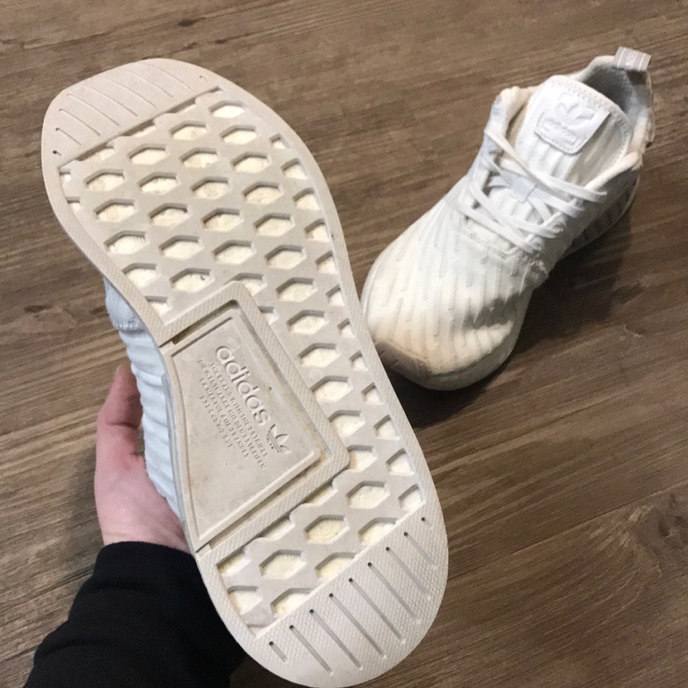 Adidas NMD R2 - Picture 5 of 8